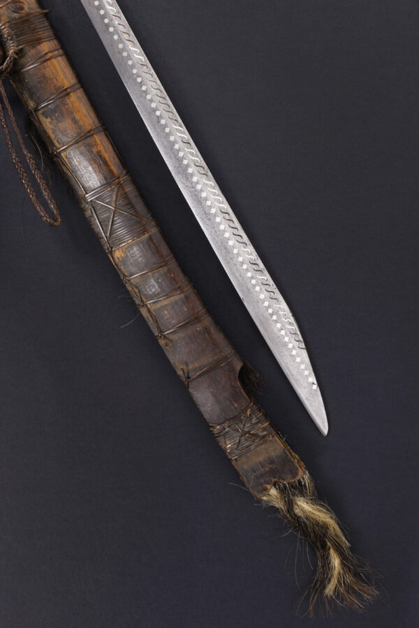 Espada Mandau "Headhunter" de la Isla de Borneo, siglo XIX. - Imagen 3