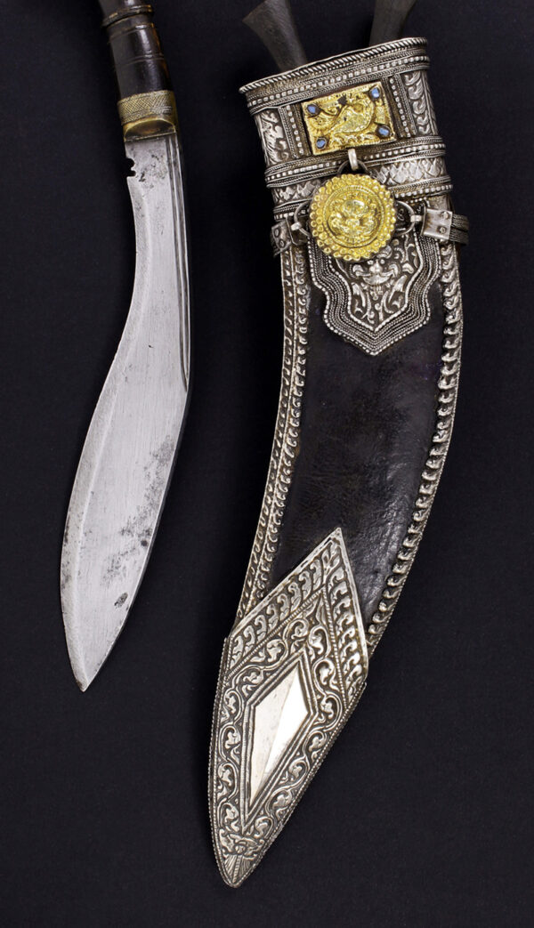 Cuchillo Kukri KOTHIMORA "Negro". Nepal, hacia 1900. - Imagen 4