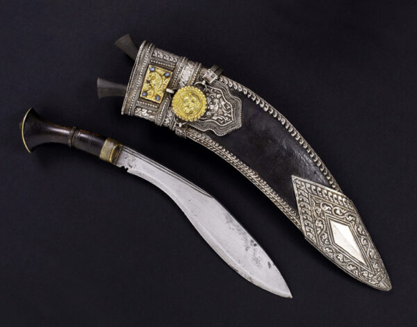 Cuchillo Kukri KOTHIMORA "Negro". Nepal, hacia 1900.