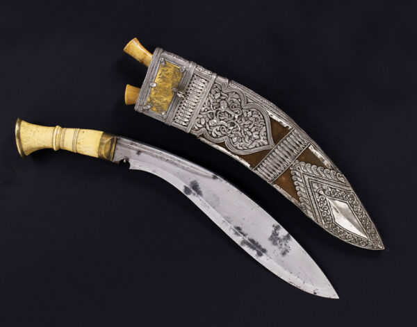 Cuchillo Kukri KOTHIMORA "Blanco". Nepal, hacia 1900.