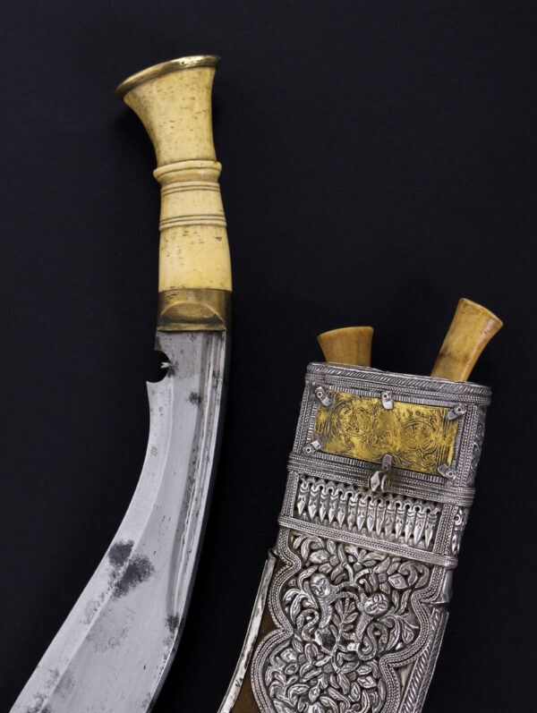 Cuchillo Kukri KOTHIMORA "Blanco". Nepal, hacia 1900. - Imagen 3