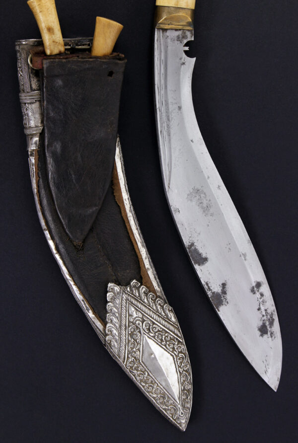 Cuchillo Kukri KOTHIMORA "Blanco". Nepal, hacia 1900. - Imagen 7