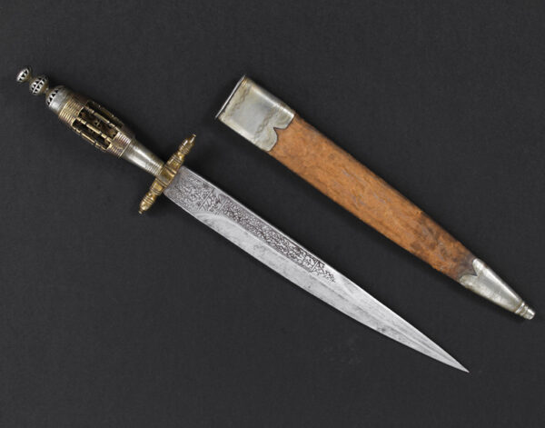 Cuchillo de Farolillos, combinando latón y alpaca. Albacete, "Año 1874".