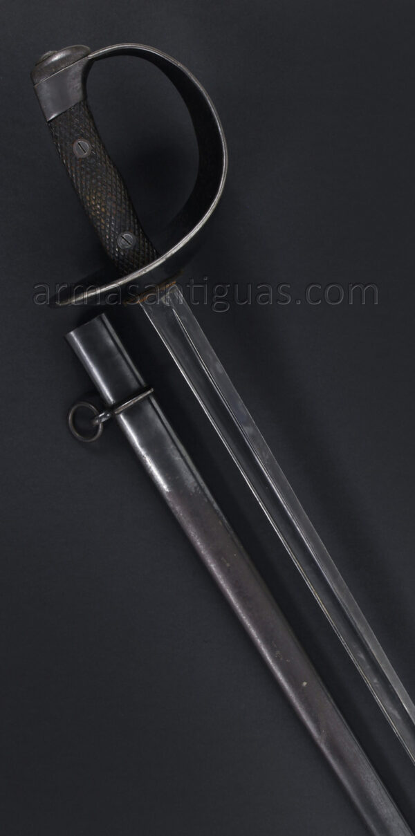 Espada-Sable Puerto-Seguro para tropa de Caballería de la Guardia Civil, modelo 1907-18, versión pavonada en negro, reglamento del 43. España, mediados XX. - Imagen 6