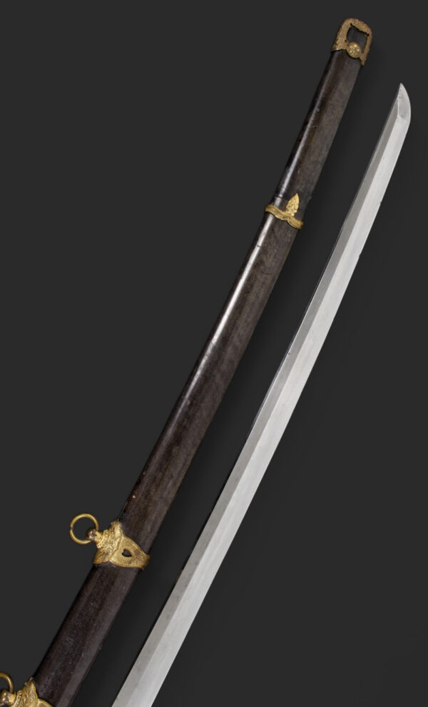 Katana japonesa “Kai Gunto” de Oficial de Marina, modelo 1937, con hoja tradicional siglo XVIII.