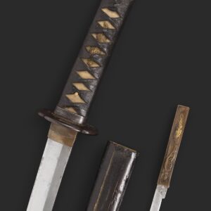Wakizashi japonés, periodo EDO, hoja hacia mediados s.XVII, firmada "Echizen no Kami Fujiwara Yoshikado".