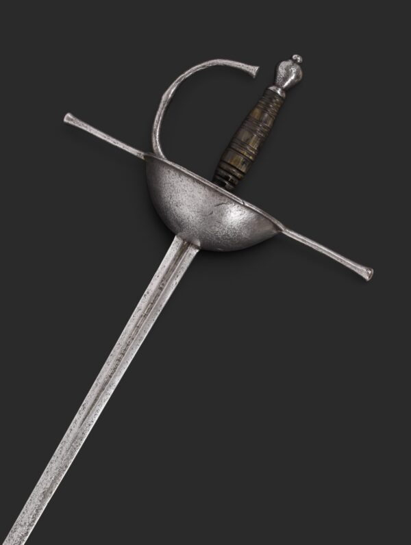 Espada de taza peninsular, hacia 1700.