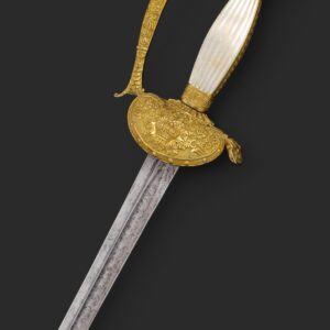 Elegante espada de ceñir con hoja tipo Colichemarde. Francia, hacia 1830.