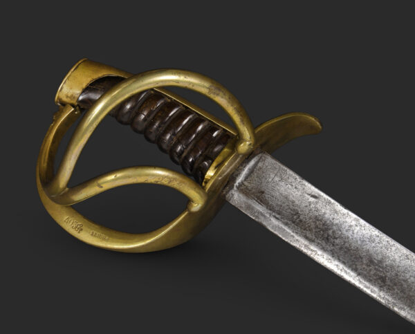 Sable de Oficial de Caballería "LLIURA". España, Toledo, hacia 1808. - Imagen 2